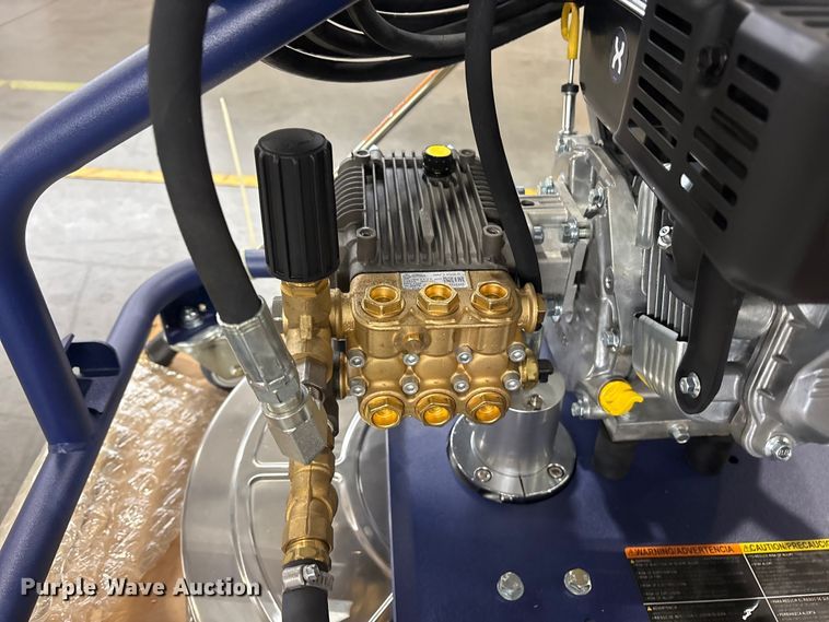 image for item ES8655 2021 Makinex DPW-2500-0AVU pressure washer