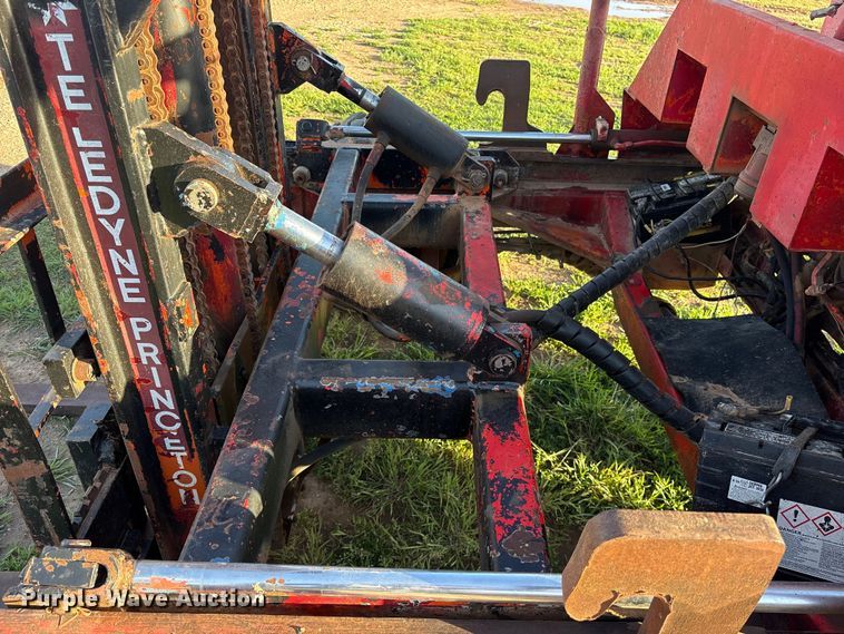 image for item ES8657 1993 Teledyne Princeton D5000 forklift