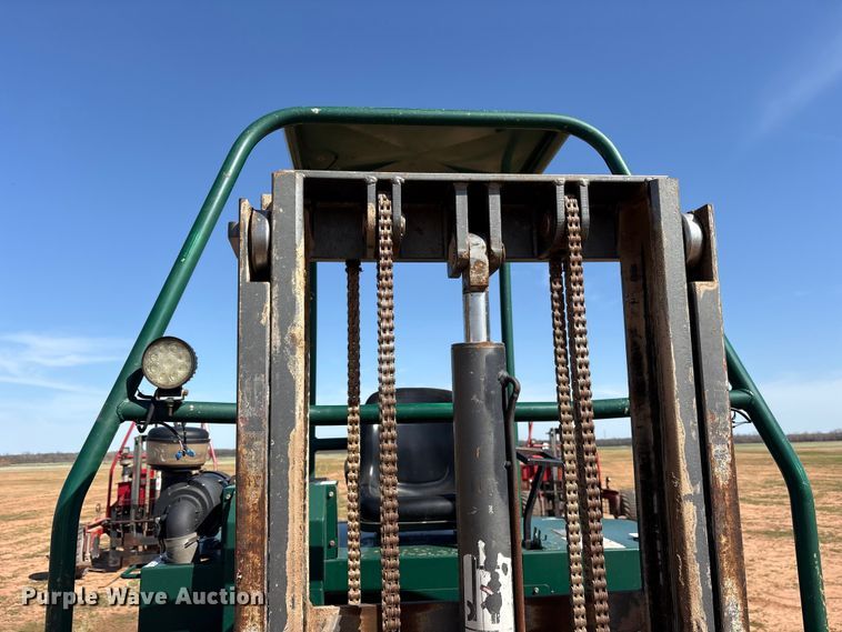 image for item ES8663 2020 Navigator RT-4500 forklift