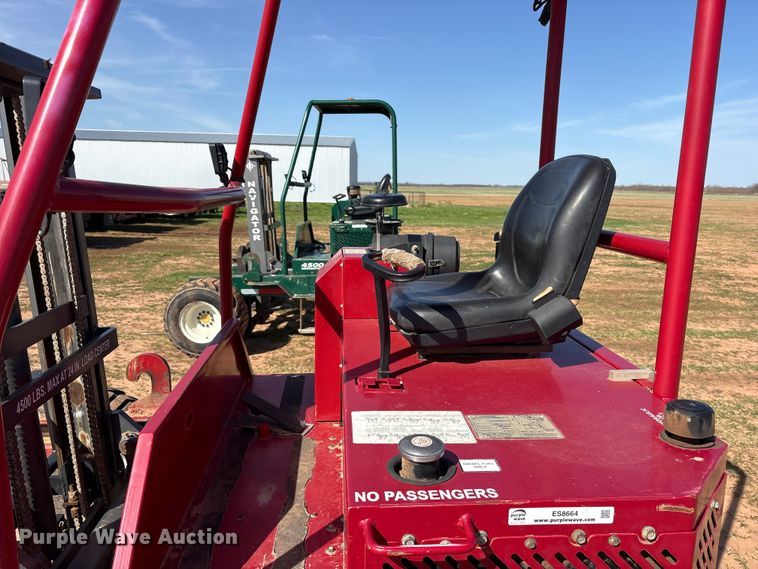 image for item ES8664 2021 Navigator RT-4500 forklift