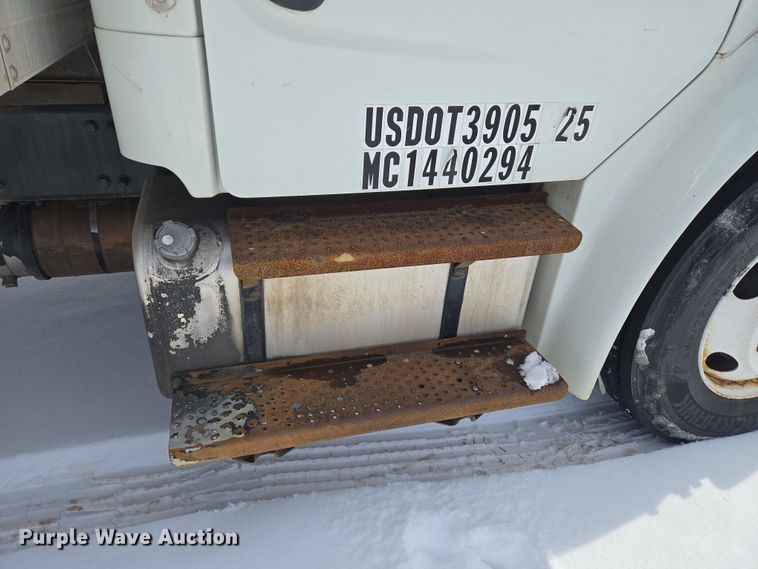 image for item ET1213 2015 Freightliner M2 box truck