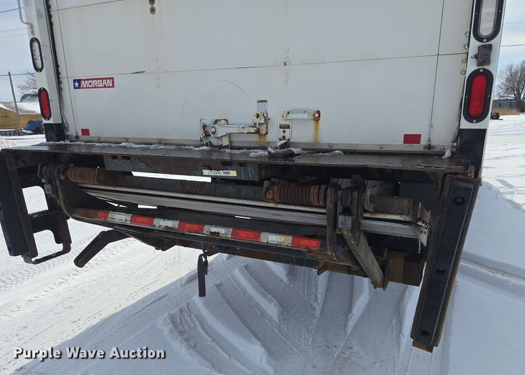 image for item ET1213 2015 Freightliner M2 box truck