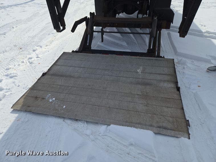 image for item ET1213 2015 Freightliner M2 box truck