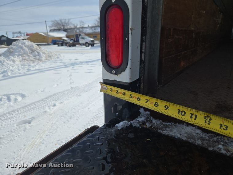 image for item ET1213 2015 Freightliner M2 box truck