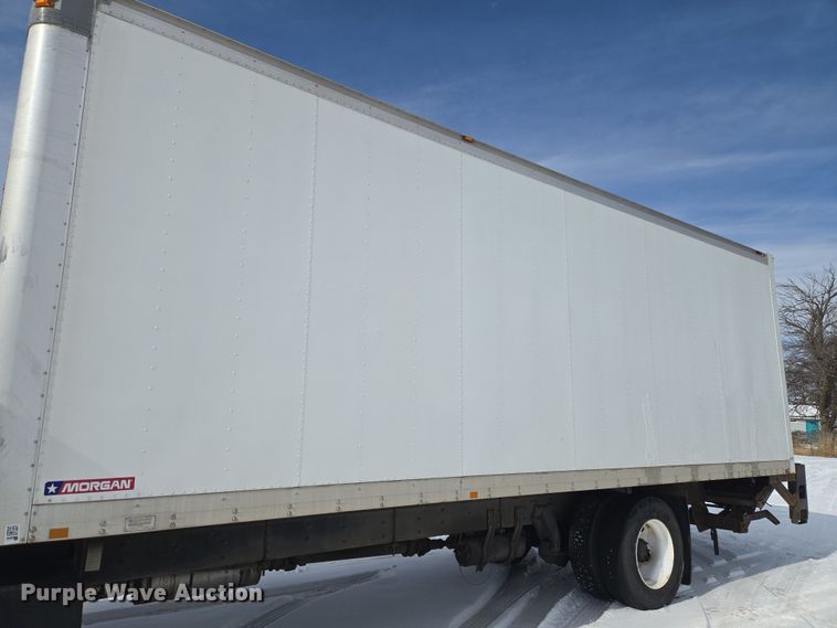 image for item ET1213 2015 Freightliner M2 box truck