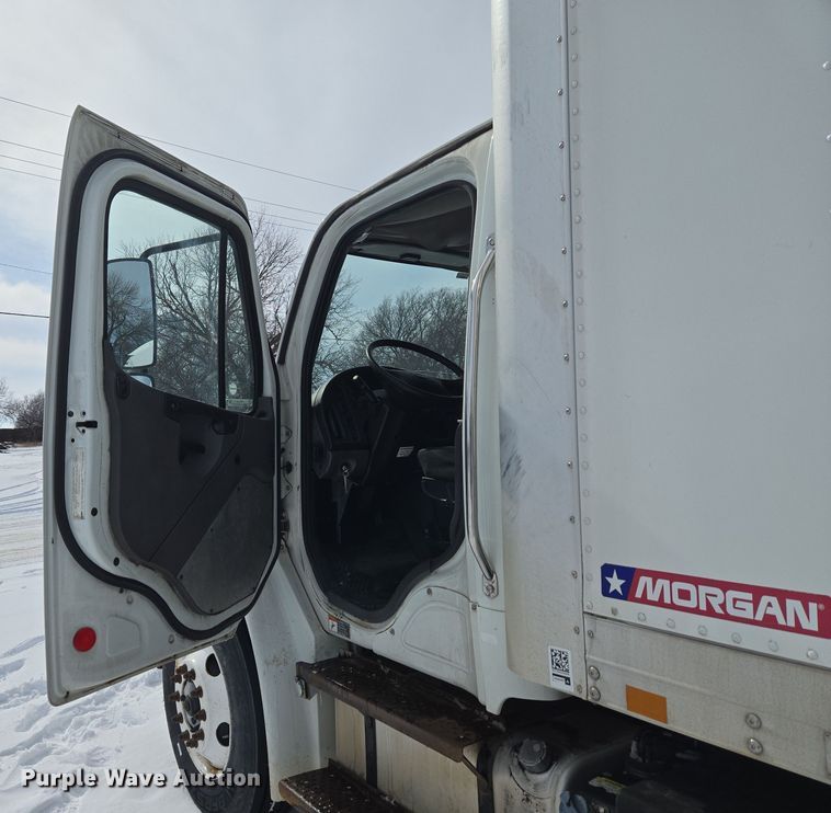 image for item ET1213 2015 Freightliner M2 box truck