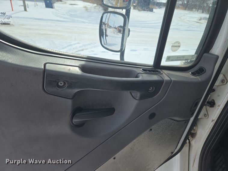 image for item ET1213 2015 Freightliner M2 box truck