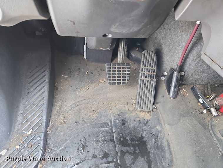 image for item ET1213 2015 Freightliner M2 box truck