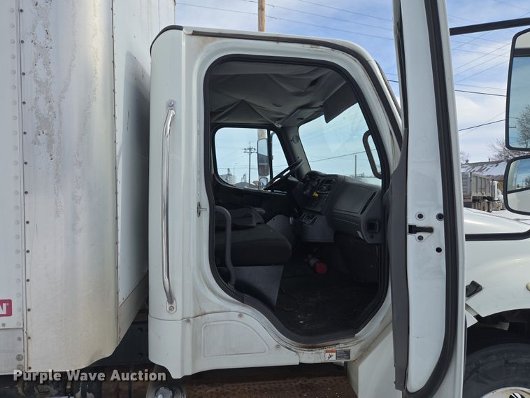 image for item ET1213 2015 Freightliner M2 box truck