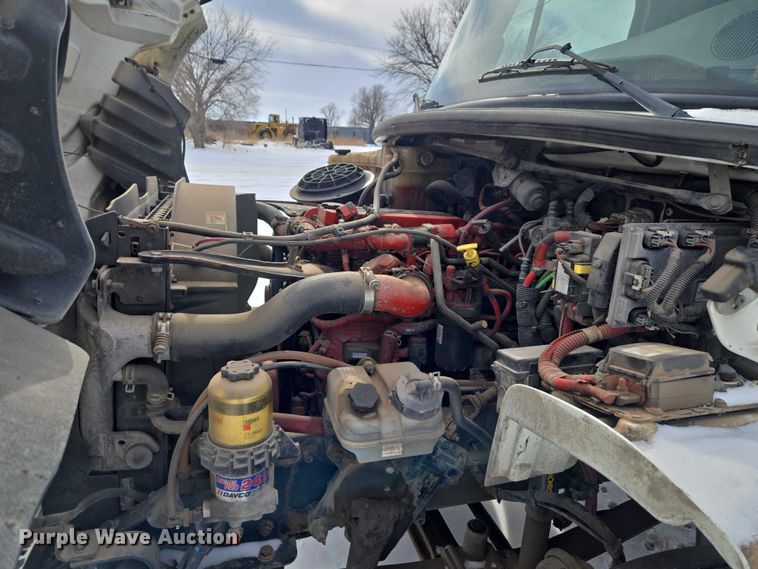 image for item ET1213 2015 Freightliner M2 box truck