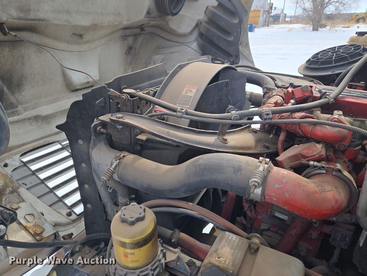 image for item ET1213 2015 Freightliner M2 box truck