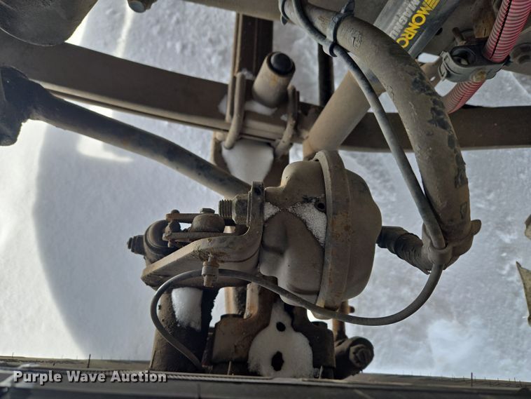 image for item ET1213 2015 Freightliner M2 box truck