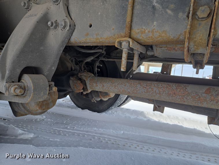 image for item ET1213 2015 Freightliner M2 box truck