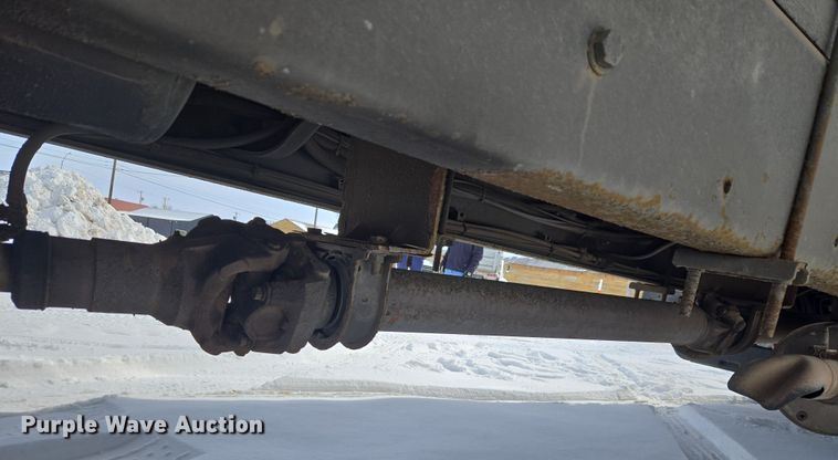 image for item ET1213 2015 Freightliner M2 box truck