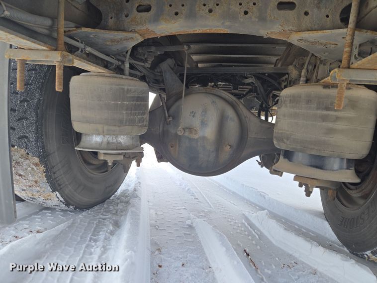 image for item ET1213 2015 Freightliner M2 box truck