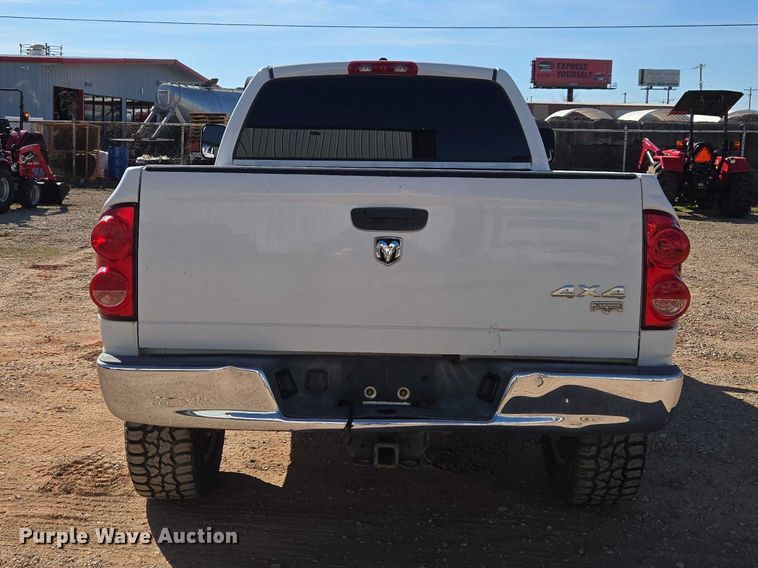image for item ET1355 2008 Dodge Ram 2500 Crew Cab pickup truck