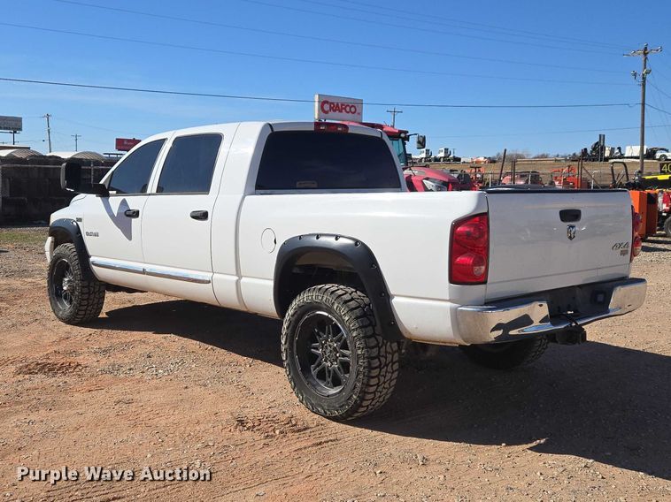 image for item ET1355 2008 Dodge Ram 2500 Crew Cab pickup truck