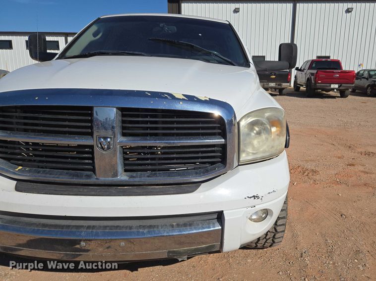 image for item ET1355 2008 Dodge Ram 2500 Crew Cab pickup truck