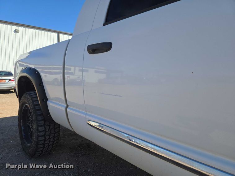 image for item ET1355 2008 Dodge Ram 2500 Crew Cab pickup truck