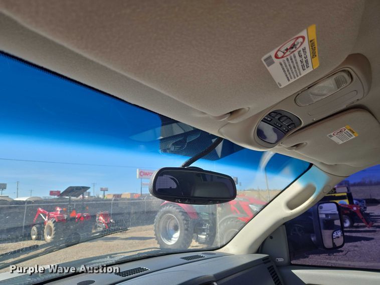 image for item ET1355 2008 Dodge Ram 2500 Crew Cab pickup truck