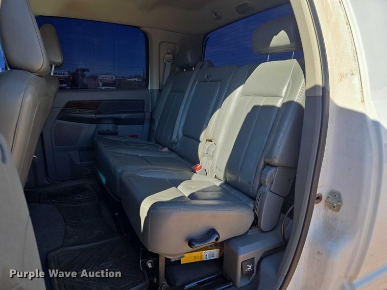 image for item ET1355 2008 Dodge Ram 2500 Crew Cab pickup truck