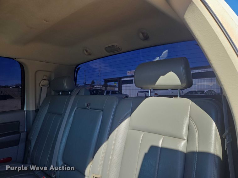 image for item ET1355 2008 Dodge Ram 2500 Crew Cab pickup truck