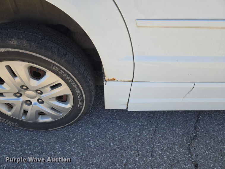 image for item ET1389 2017 Dodge Grand Caravan handicap accessible van