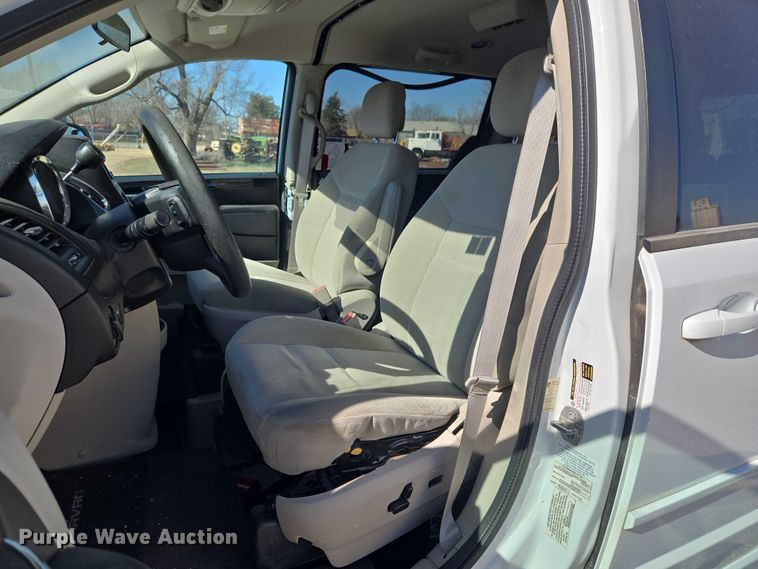 image for item ET1389 2017 Dodge Grand Caravan handicap accessible van