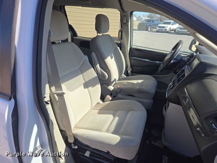 image for item ET1389 2017 Dodge Grand Caravan handicap accessible van