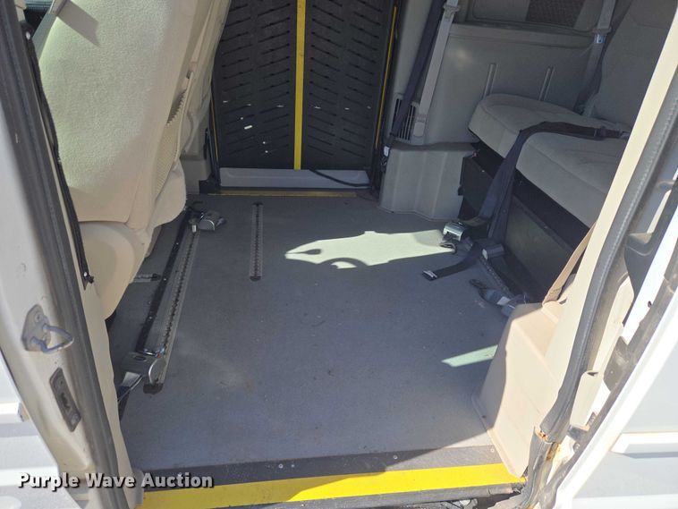 image for item ET1389 2017 Dodge Grand Caravan handicap accessible van