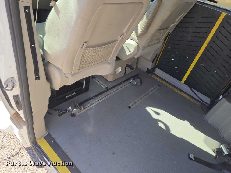 image for item ET1389 2017 Dodge Grand Caravan handicap accessible van