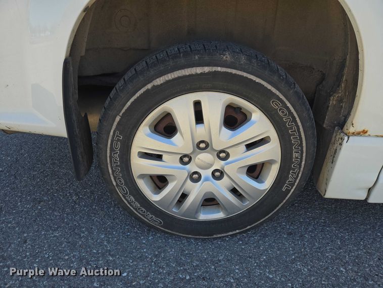 image for item ET1389 2017 Dodge Grand Caravan handicap accessible van