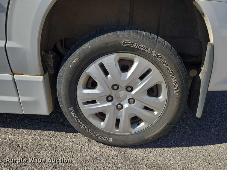 image for item ET1389 2017 Dodge Grand Caravan handicap accessible van