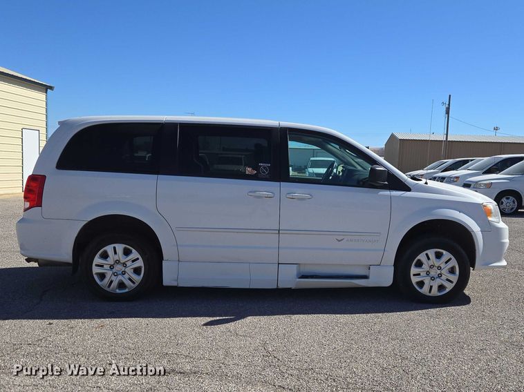 image for item ET1390 2017 Dodge Grand Caravan handicap accessible van
