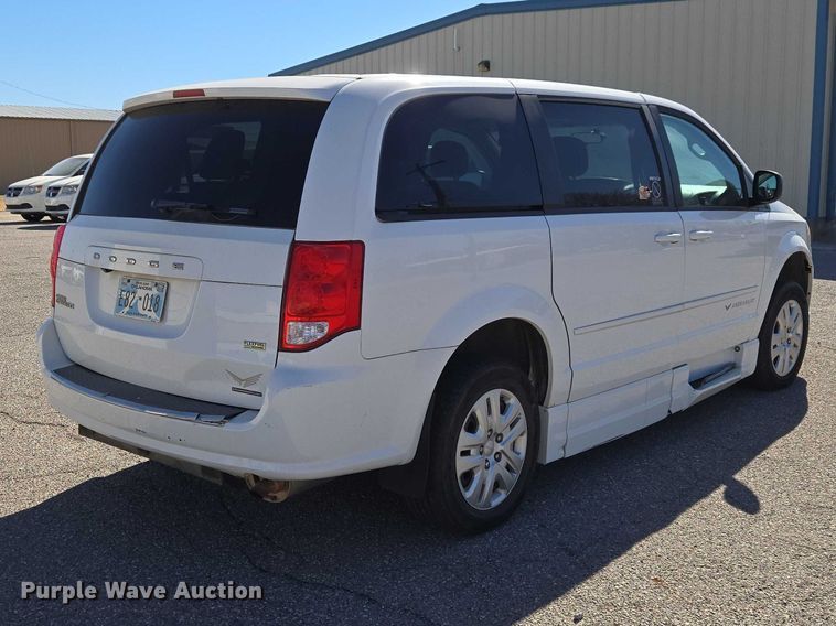 image for item ET1390 2017 Dodge Grand Caravan handicap accessible van