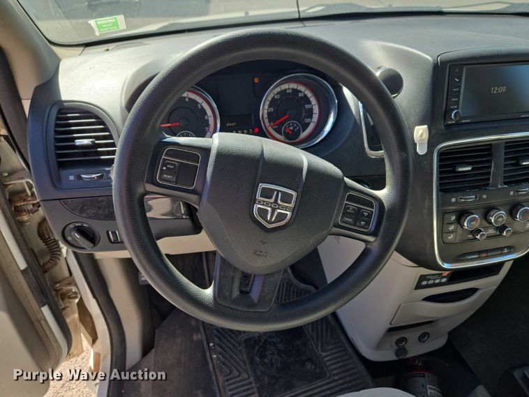 image for item ET1390 2017 Dodge Grand Caravan handicap accessible van