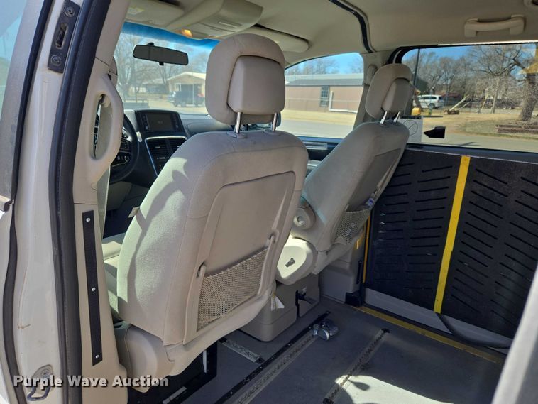image for item ET1390 2017 Dodge Grand Caravan handicap accessible van