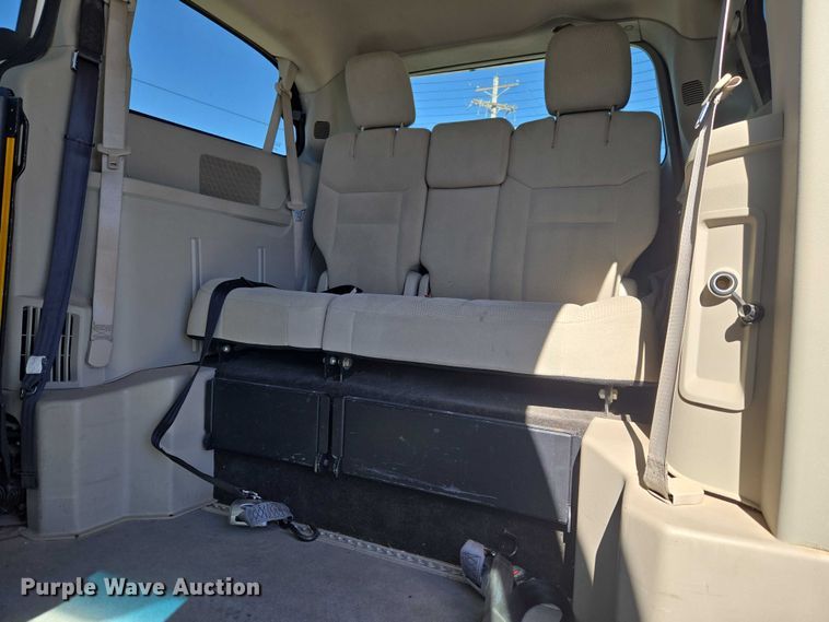 image for item ET1390 2017 Dodge Grand Caravan handicap accessible van