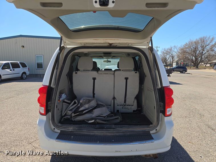 image for item ET1390 2017 Dodge Grand Caravan handicap accessible van