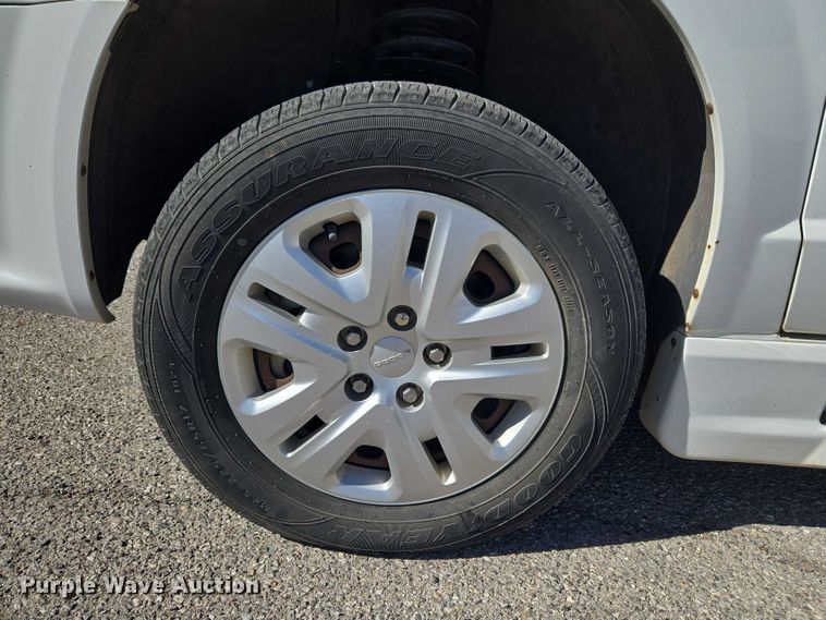 image for item ET1390 2017 Dodge Grand Caravan handicap accessible van