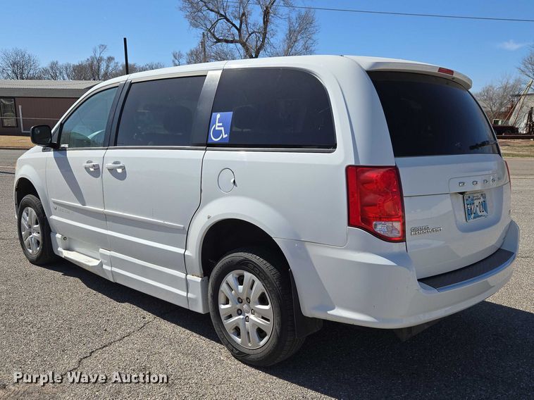 image for item ET1394 2017 Dodge Grand Caravan handicap accessible van