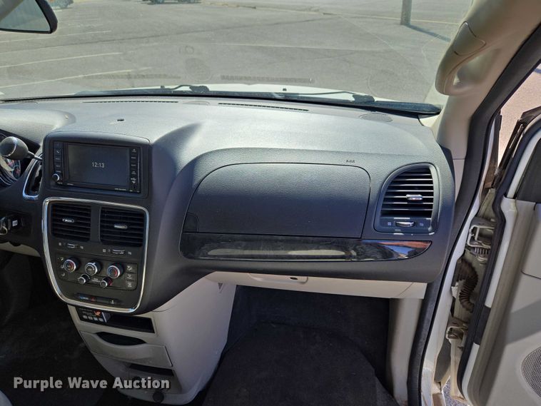 image for item ET1394 2017 Dodge Grand Caravan handicap accessible van