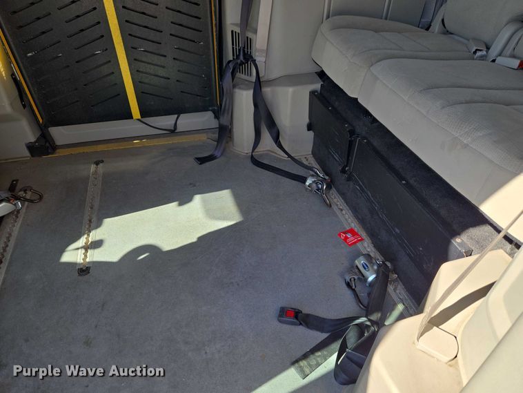 image for item ET1394 2017 Dodge Grand Caravan handicap accessible van