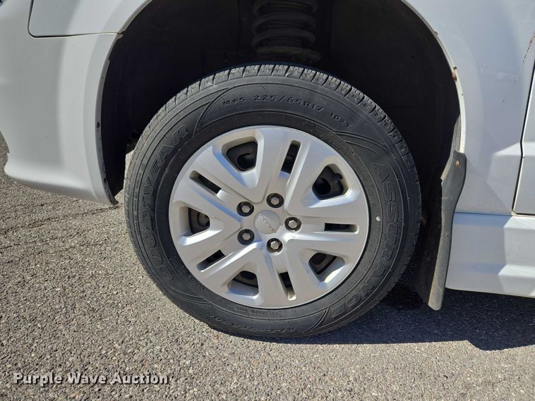 image for item ET1394 2017 Dodge Grand Caravan handicap accessible van
