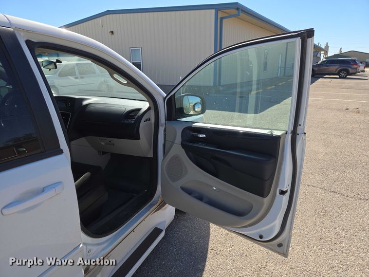 image for item ET1396 2015 Dodge Grand Caravan handicap accessible van