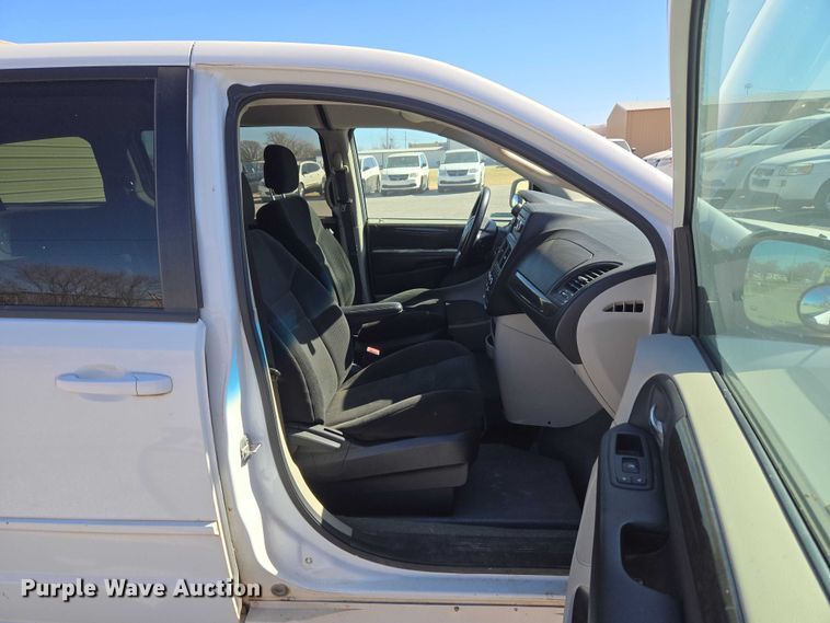 image for item ET1396 2015 Dodge Grand Caravan handicap accessible van