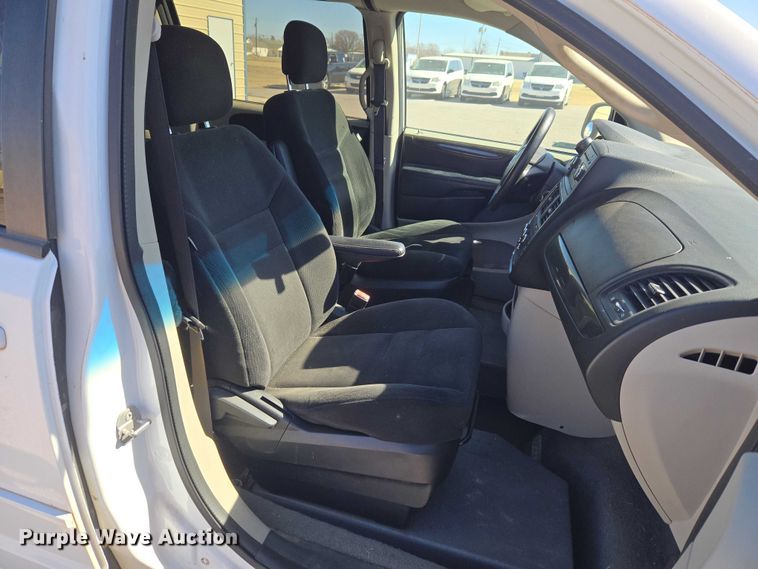 image for item ET1396 2015 Dodge Grand Caravan handicap accessible van