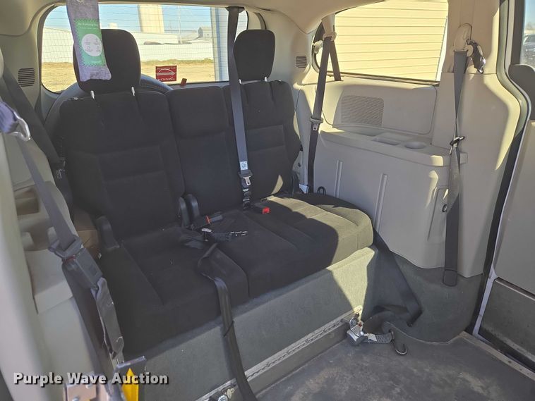 image for item ET1396 2015 Dodge Grand Caravan handicap accessible van