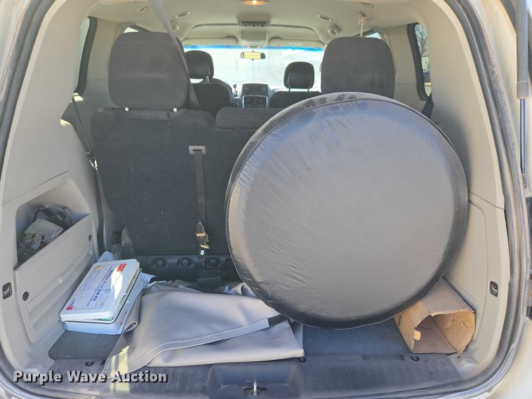 image for item ET1396 2015 Dodge Grand Caravan handicap accessible van