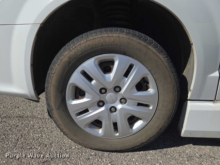 image for item ET1396 2015 Dodge Grand Caravan handicap accessible van